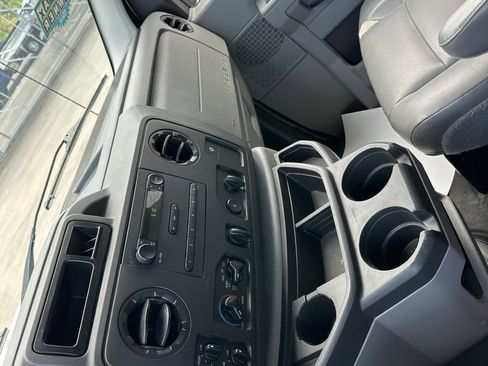 Used 2014 Ford E-250 and Econoline 250 Extended w/ Power Group RWD image 15
