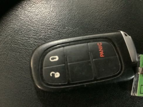 Used 2019 Jeep Cherokee Latitude Plus image 30