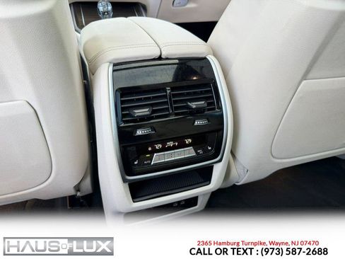 Used 2020 BMW X7 M50i w/ Dynamic Handling Package AWD/4WD image 30