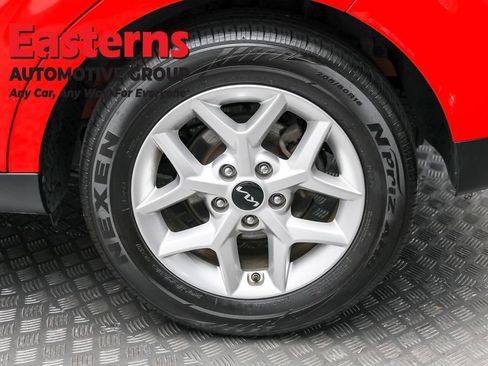 Used 2023 Kia Soul LX w/ Option Group 015 FWD image 8
