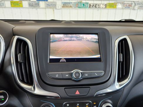 Used 2021 Chevrolet Equinox LT AWD/4WD image 8