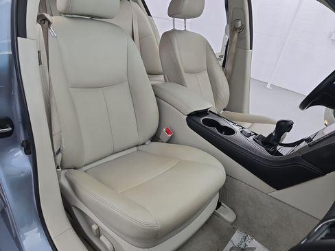 Used 2015 INFINITI Q50 AWD w/ Moonroof Package image 10