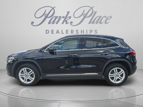 Used 2023 Mercedes-Benz GLA 250 w/ Premium Package image 2