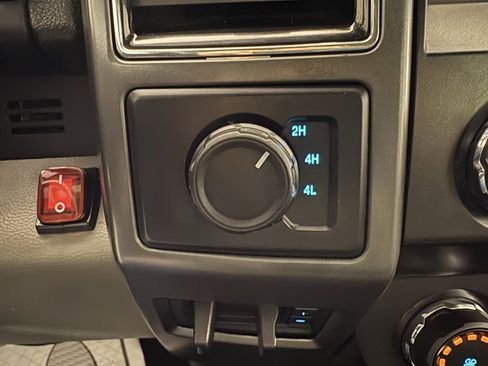 Used 2020 Ford F250 XLT image 29