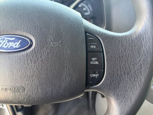 Used 2012 Ford E-350 and Econoline 350 XLT RWD image 17