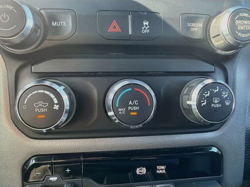 Used 2024 RAM 2500 Big Horn AWD/4WD image 15