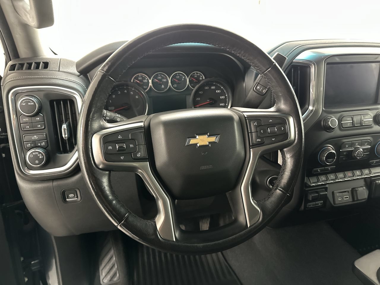 Used 2021 Chevrolet Silverado 1500 LT w/ All Star Edition Plus AWD/4WD image 13