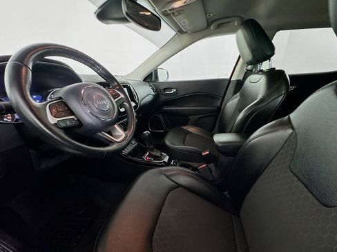 Used 2019 Jeep Compass Latitude FWD image 21