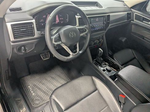 Used 2023 Volkswagen Atlas SEL R-Line AWD/4WD image 12
