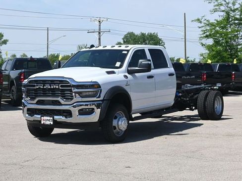 New 2026 RAM 5500 Tradesman AWD/4WD image 2