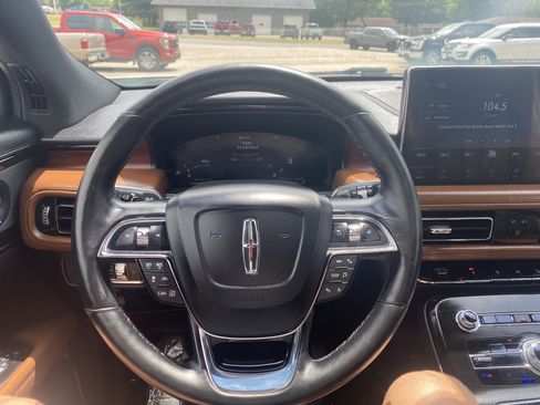 Used 2021 Lincoln Nautilus Reserve w/ Equipment Group 201A AWD/4WD image 15