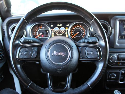 Used 2020 Jeep Wrangler Unlimited Sport image 13