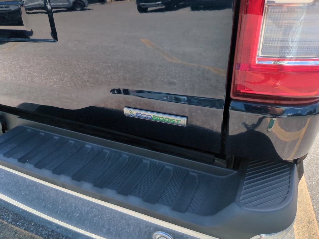 Used 2022 Ford F150 Lariat w/ Equipment Group 502A High AWD/4WD image 13