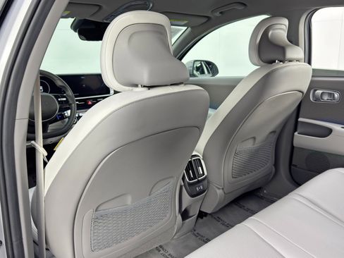 Used 2023 Hyundai Ioniq 6 SEL image 32