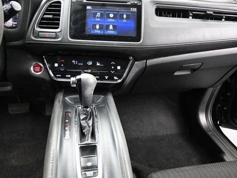 Used 2017 Honda HR-V EX image 12