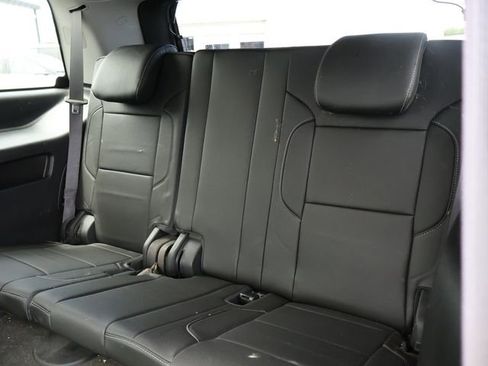 Used 2016 GMC Yukon SLT w/ Open Road Package AWD/4WD image 16
