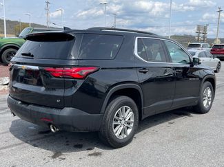 Used 2023 Chevrolet Traverse LT FWD video 3
