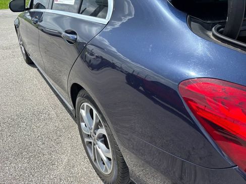 Used 2018 Mercedes-Benz C 300 Sedan image 19