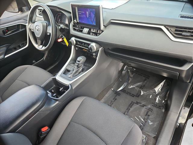 Used 2025 Toyota RAV4 LE AWD/4WD image 27