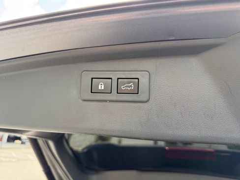 Used 2022 Subaru Outback Limited AWD/4WD image 7