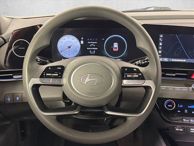 Used 2024 Hyundai Elantra SEL FWD image 24