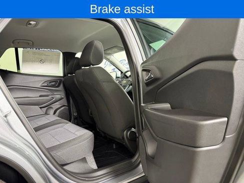 New 2026 Chevrolet Trax LS w/ LS Convenience Package image 18