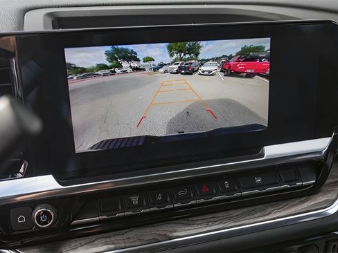 Used 2025 Chevrolet Silverado 2500 LTZ image 20