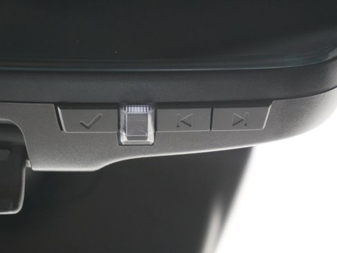 Used 2022 Chevrolet Silverado 1500 ZR2 w/ Technology Package image 26