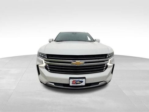 Used 2024 Chevrolet Suburban LT AWD/4WD image 3