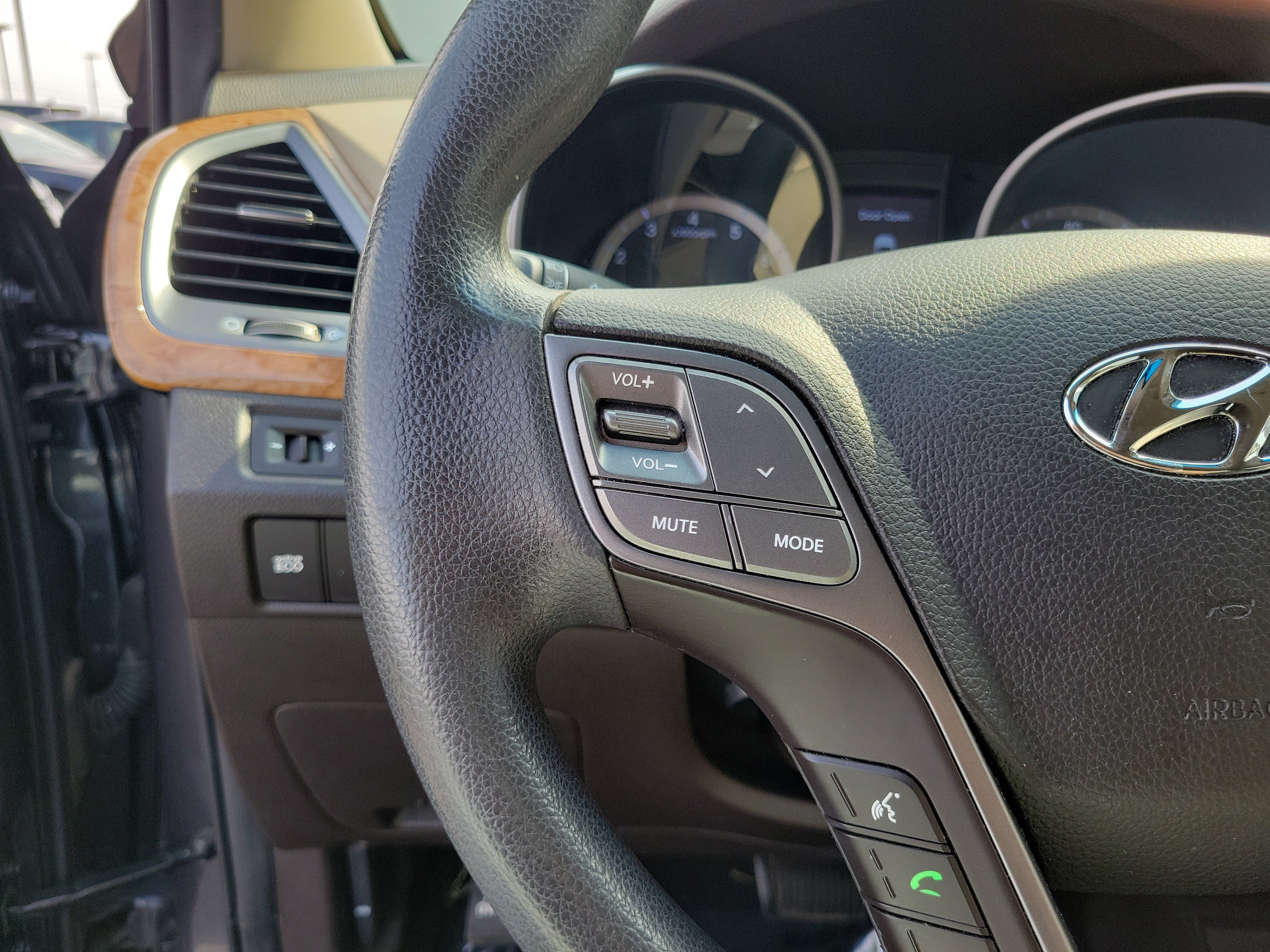 Used 2015 Hyundai Santa Fe Sport FWD image 22