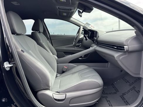 Used 2022 Hyundai Elantra SEL w/ Cargo Package image 36