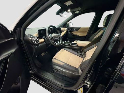 Certified 2025 Chevrolet Equinox ACTIV w/ Safety and Technology Package image 19