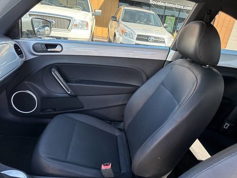 Used 2012 Volkswagen Beetle 2.5 image 15