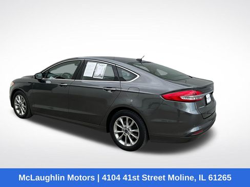 Used 2017 Ford Fusion SE w/ Fusion SE Technology Package FWD image 13