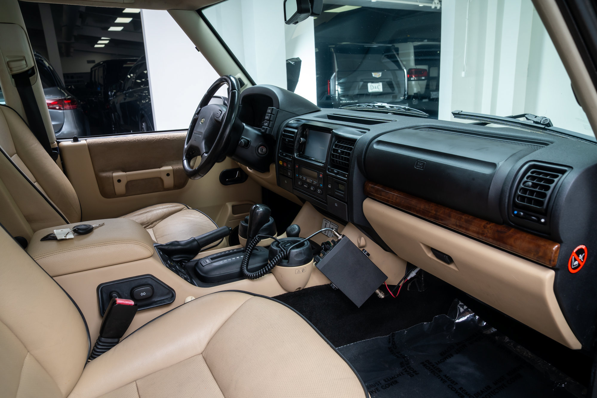 Used 2004 Land Rover Discovery SE AWD/4WD image 27