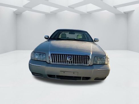 Used 2008 Mercury Grand Marquis LS image 2