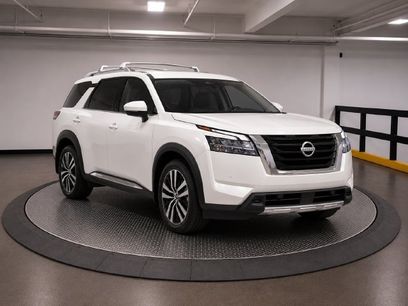 Used 2024 Nissan Pathfinder Platinum