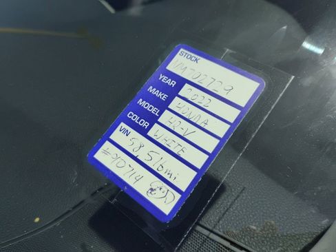 Used 2022 Honda HR-V LX image 11
