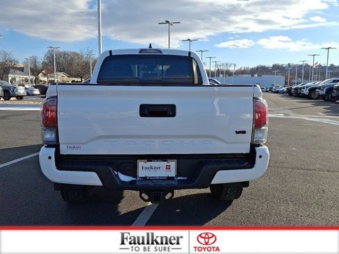 Certified 2023 Toyota Tacoma TRD Off-Road image 5