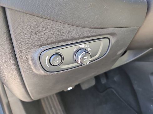 Used 2024 Chevrolet Equinox LS w/ Driver Confidence II Package FWD image 21