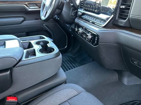 Certified 2024 GMC Sierra 1500 Elevation AWD/4WD image 16