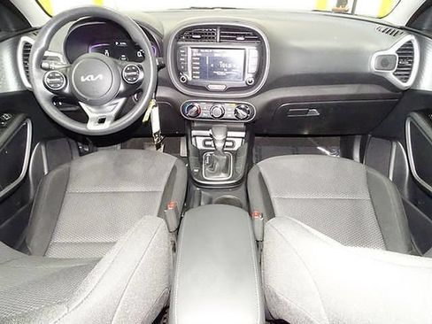 Used 2023 Kia Soul LX w/ Option Group 015 FWD image 28