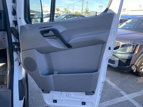 Used 2012 Mercedes-Benz Sprinter 2500 w/ Additional Battery Pkg image 26