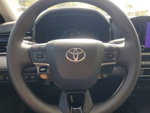 Used 2025 Toyota Camry LE image 20