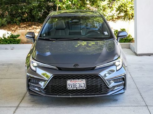 Used 2025 Toyota Corolla SE w/ SE Premium Package FWD image 2