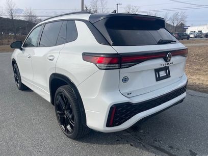 New 2025 Volkswagen Tiguan SE R-Line