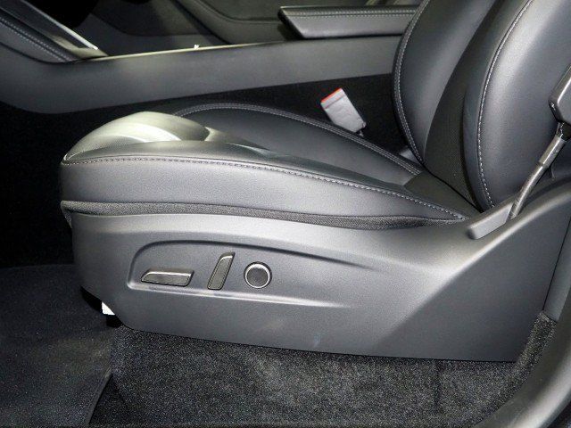 Used 2026 Tesla Model Y Long Range RWD image 67
