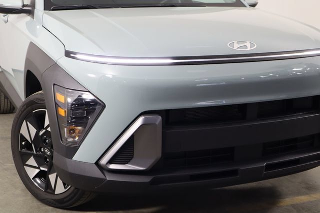 Used 2024 Hyundai Kona SEL AWD/4WD image 43