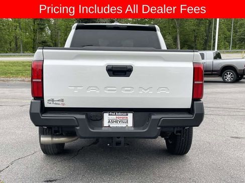 Used 2025 Toyota Tacoma SR AWD/4WD image 4