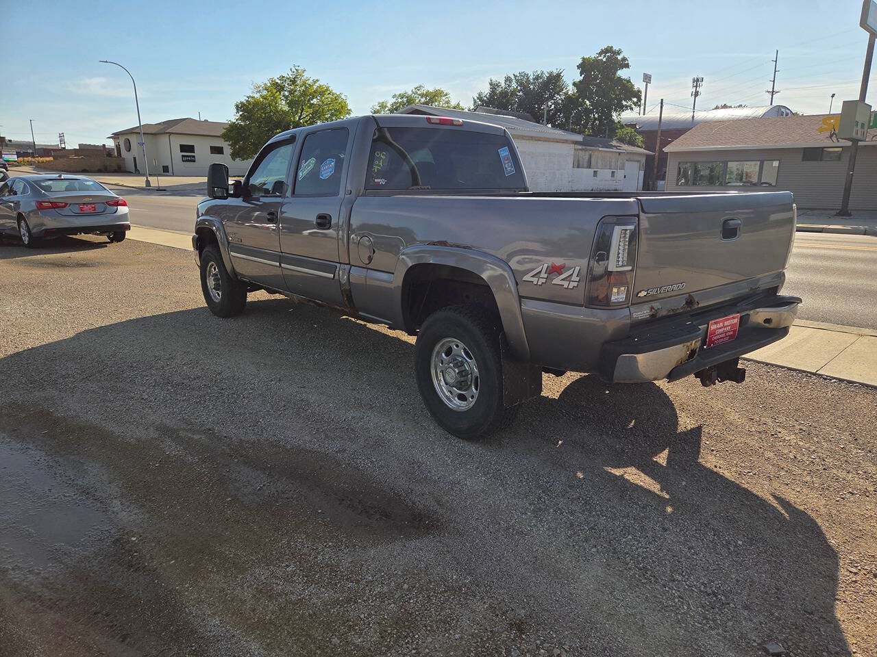 Used 2006 Chevrolet Silverado 2500 LT w/ Heavy-Duty Power Package AWD/4WD image 4